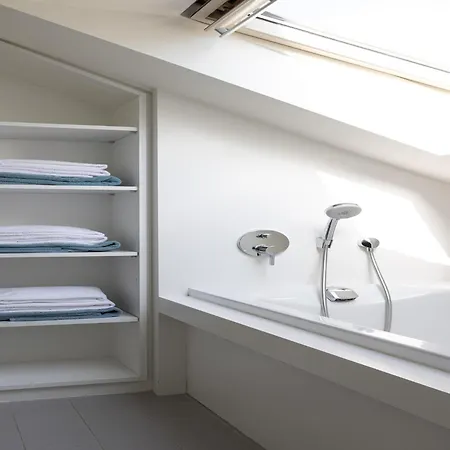 Heated Pool & Access, Cleaning Included Koksijde