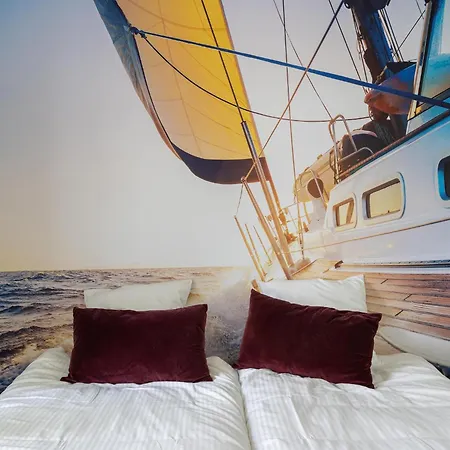 Heated Pool & Access, Cleaning Included Koksijde