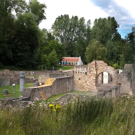 Heated Pool & Access, Cleaning Included * Koksijde